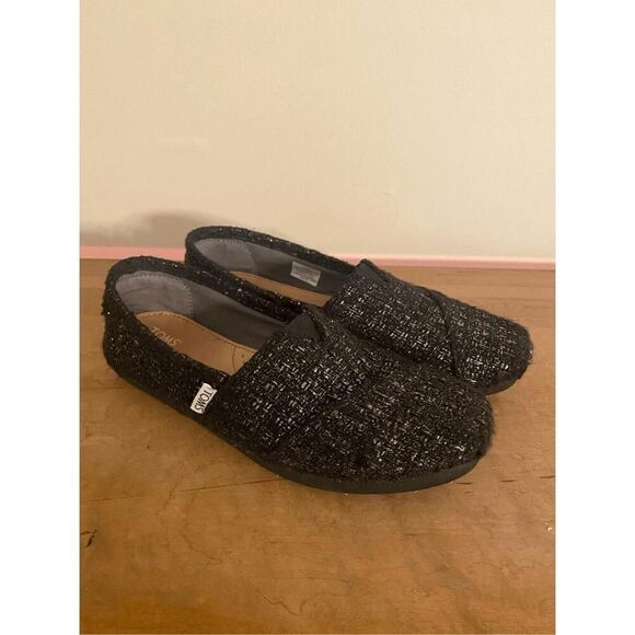 TOMS size 8 Women's Black & Silver Textured Classic Slip On Alpargata Shoes - Picture 2 of 7